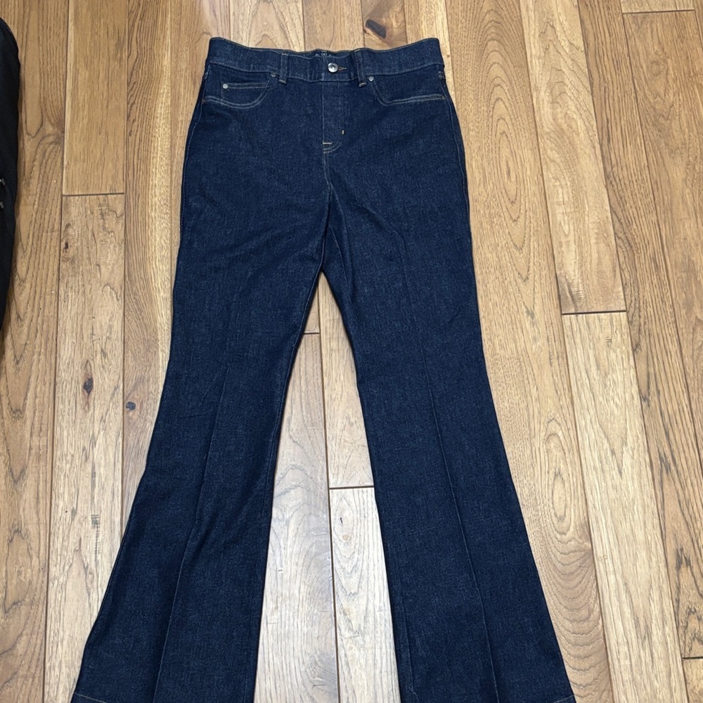 SPANX NWT Dark Blue Flare Jeans - size large
